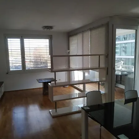 Apartment Donau Ufer Stadt Mitte *